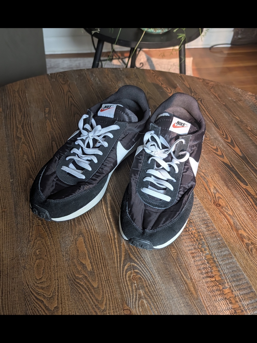 Nike Men’s Black & White Running Sneakers